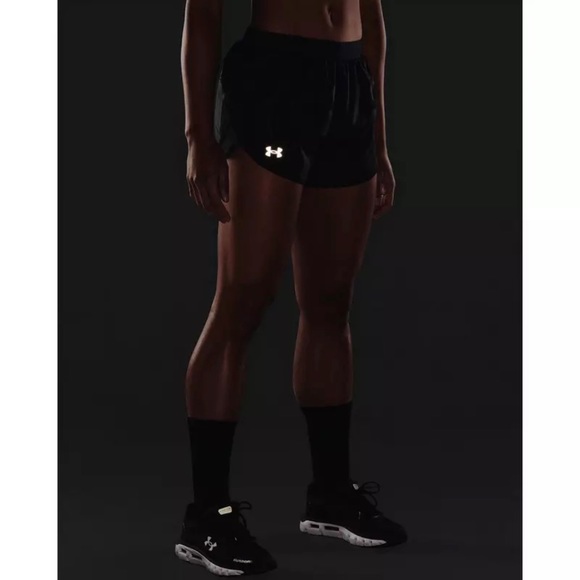 NWT Under Armour Women’s Fly By 2.0 Printed Shorts - Picture 4 of 8